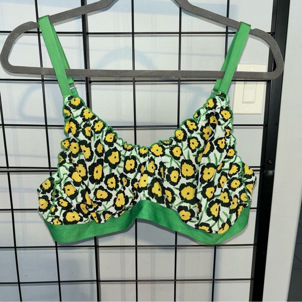 Diane Von Furstenberg X Target Green Bralette NWOT